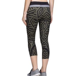Lululemon Wunder Under Crop in “Chevron Shuffle”